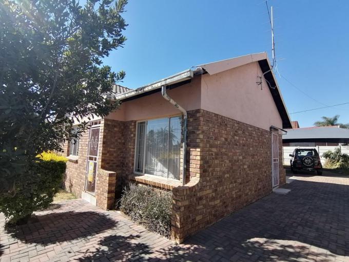 4 Bedroom House for Sale For Sale in Bendor - MR684440