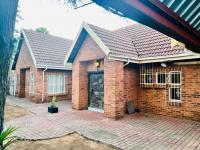  of property in Karenpark