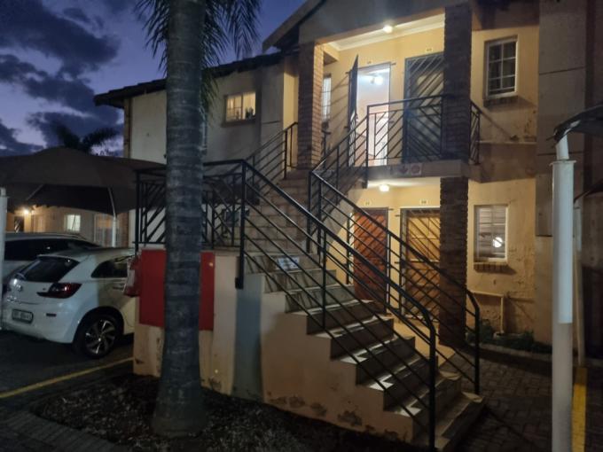 2 Bedroom Apartment for Sale For Sale in Montana - MR684469