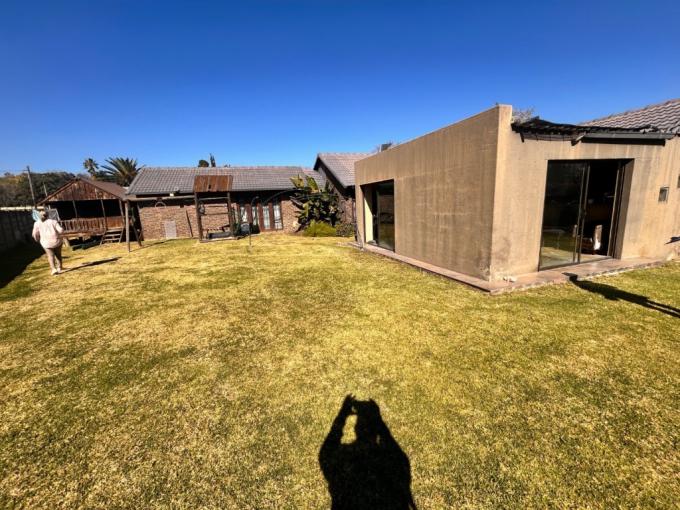 3 Bedroom House for Sale For Sale in Brackendowns - MR684475