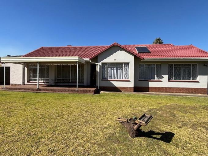 3 Bedroom House for Sale For Sale in Brackendowns - MR684480