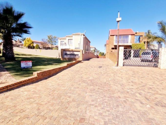 3 Bedroom Simplex for Sale For Sale in Bassonia - MR684482