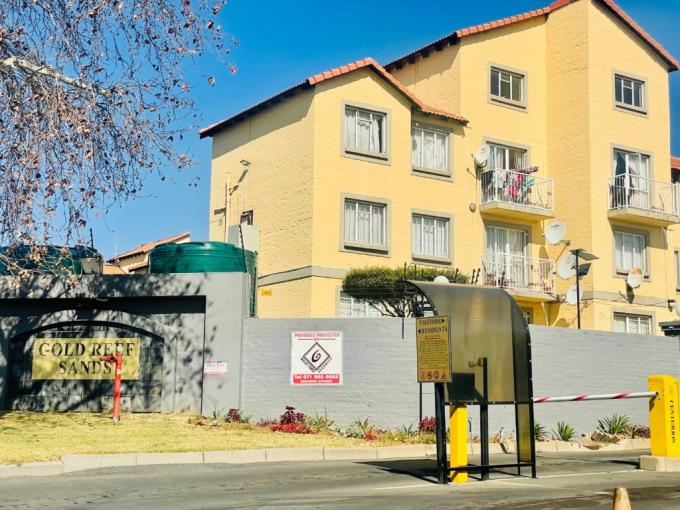 3 Bedroom Simplex for Sale For Sale in Ormonde - MR684483