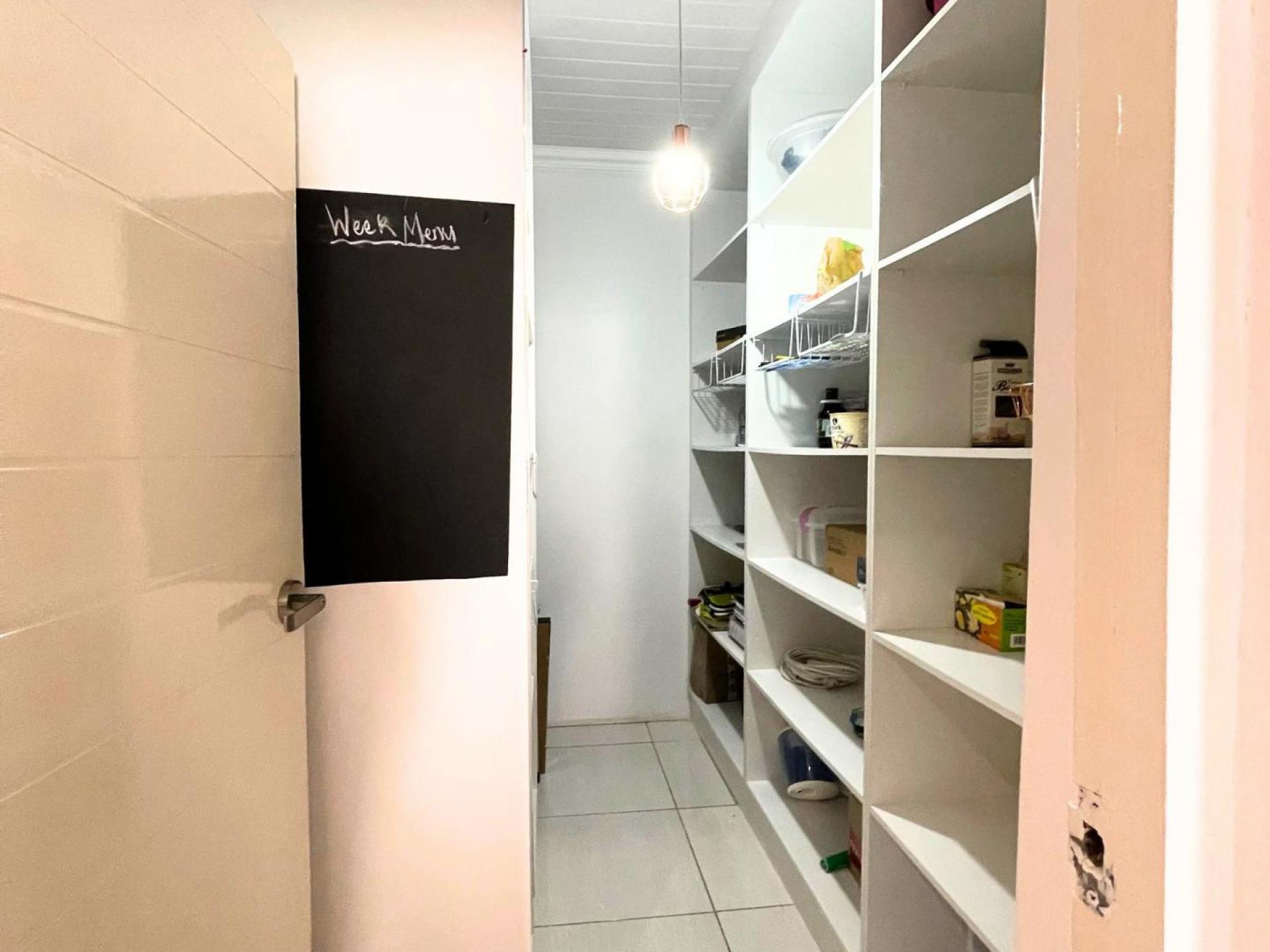  of property in Greater Chatsworth - WC