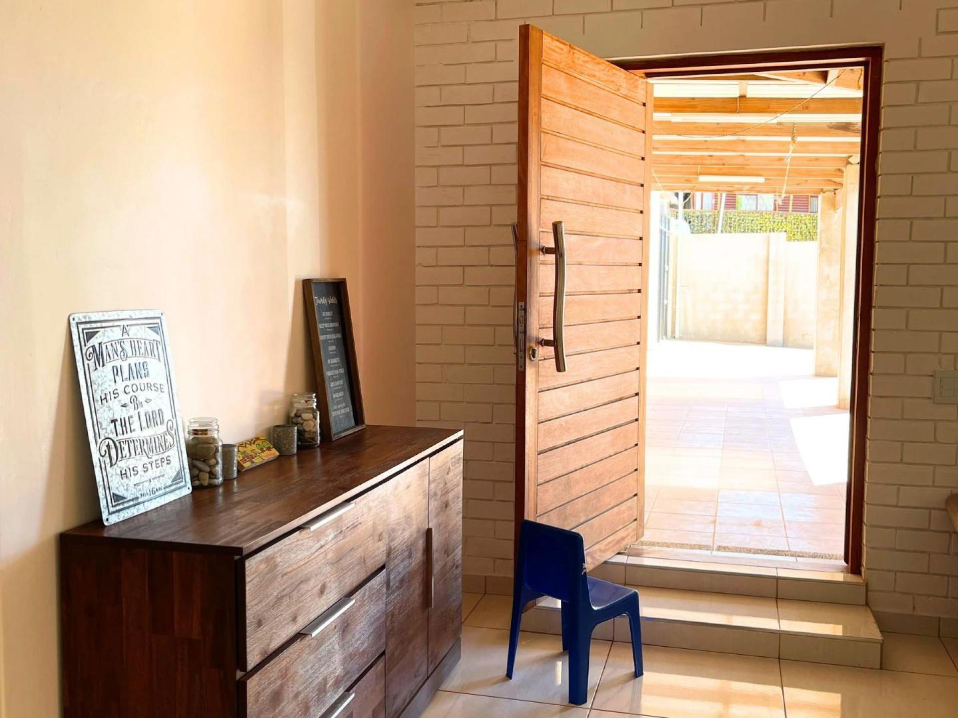  of property in Greater Chatsworth - WC