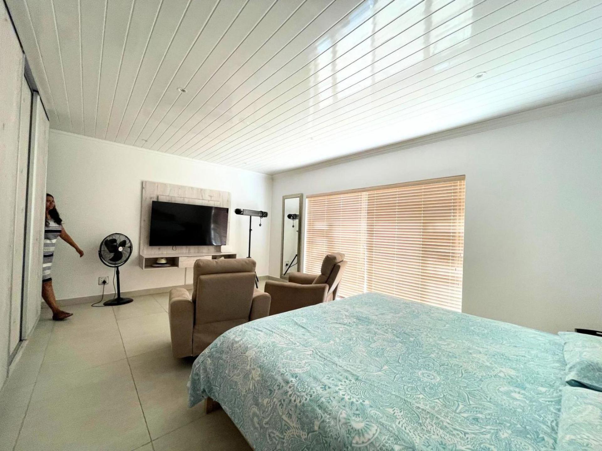  of property in Greater Chatsworth - WC