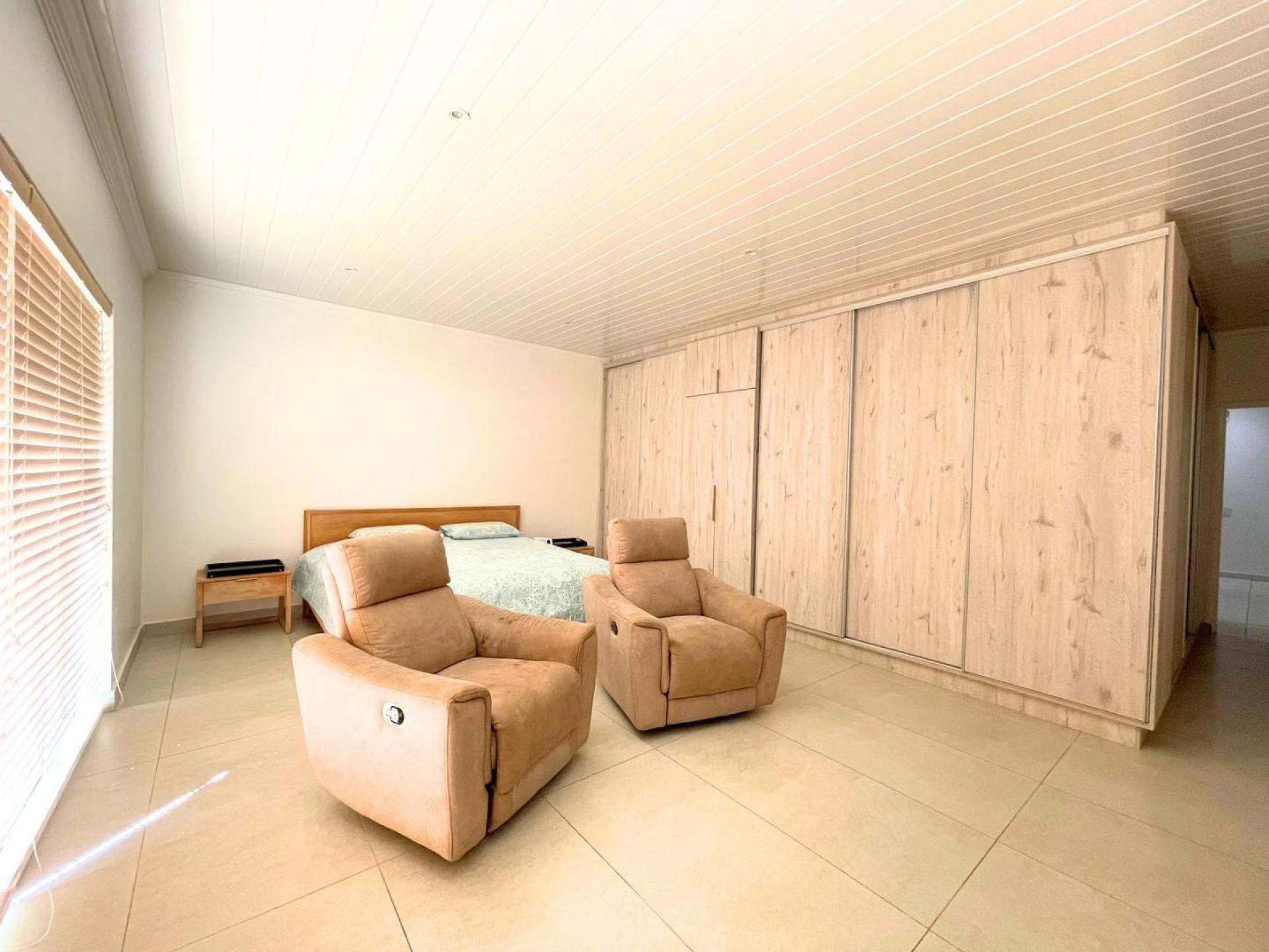  of property in Greater Chatsworth - WC