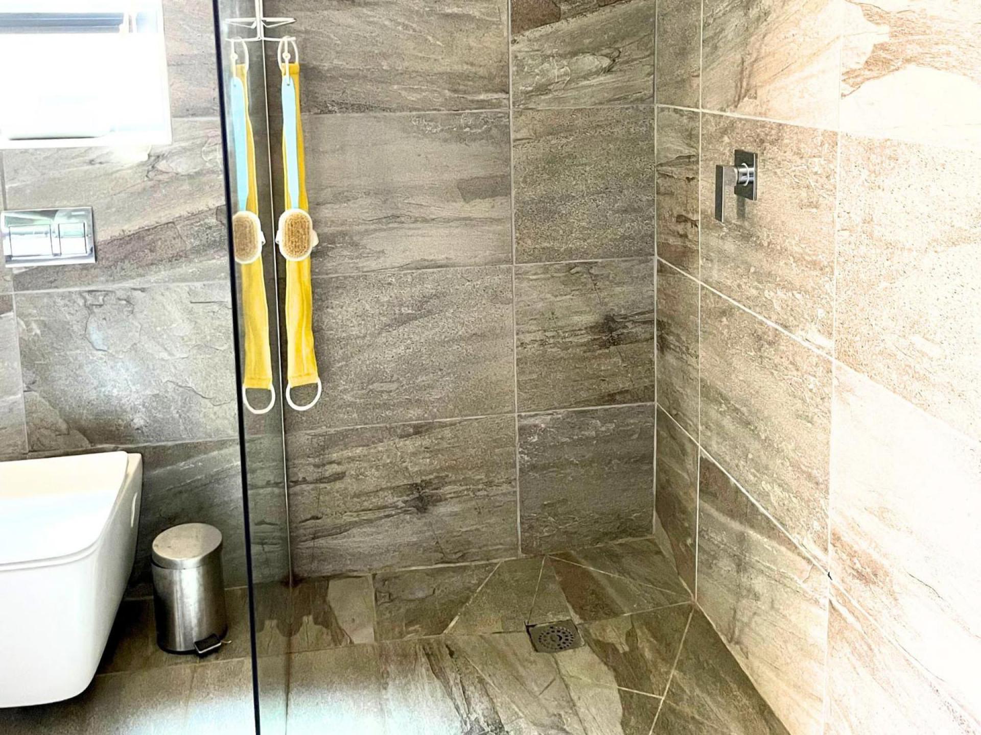  of property in Greater Chatsworth - WC