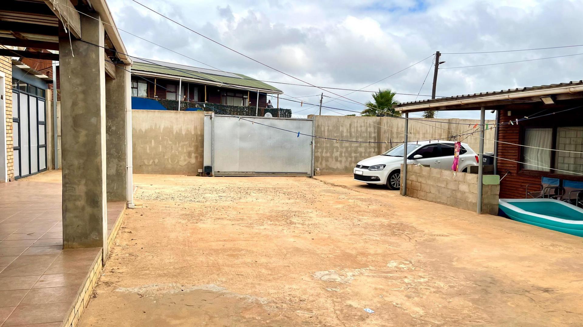  of property in Greater Chatsworth - WC