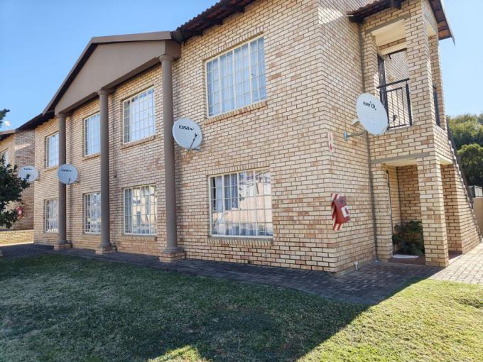 2 Bedroom Apartment for Sale For Sale in Waterval East - MR684497