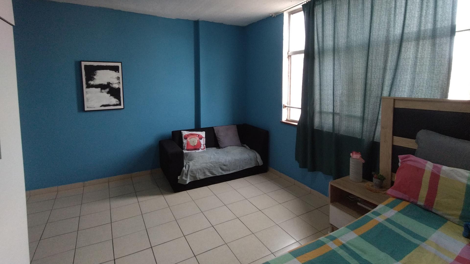 Bed Room 1 of property in Durban Central