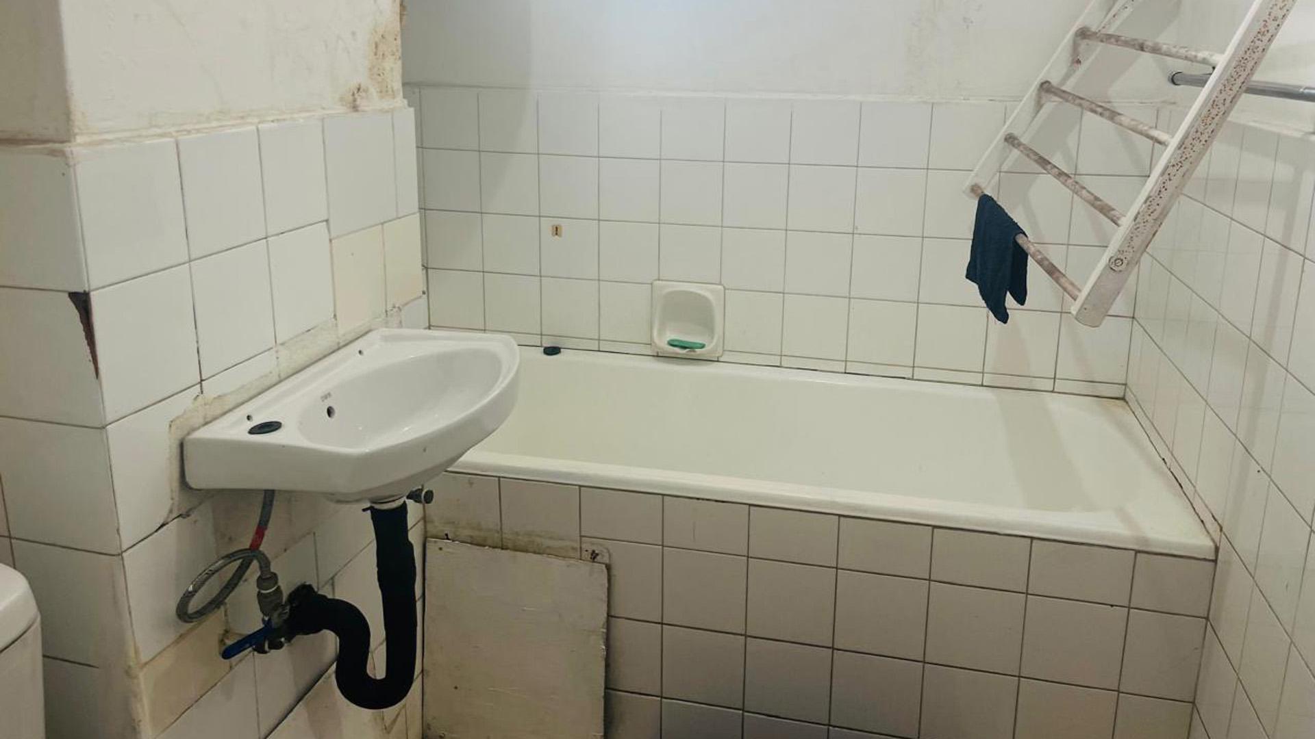 Bathroom 1 of property in Durban Central