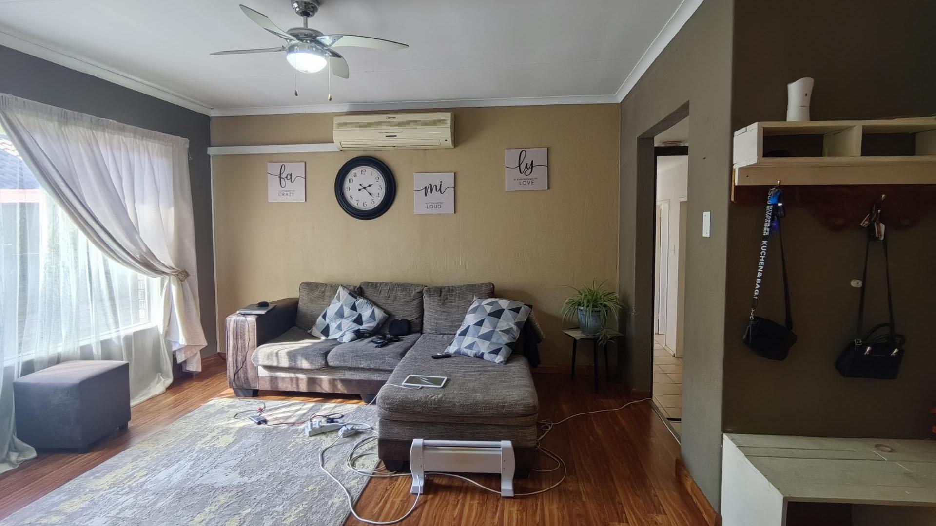 Lounges of property in Rustenburg