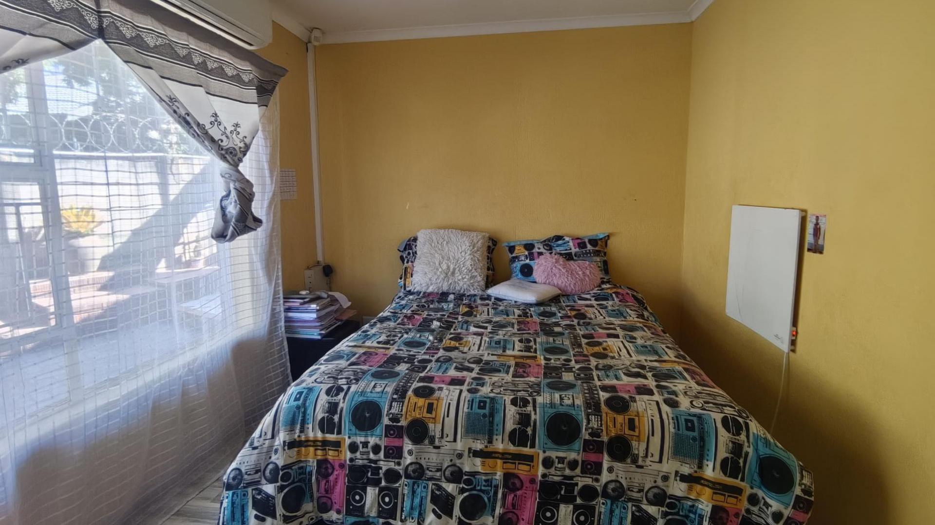 Bed Room 2 of property in Rustenburg