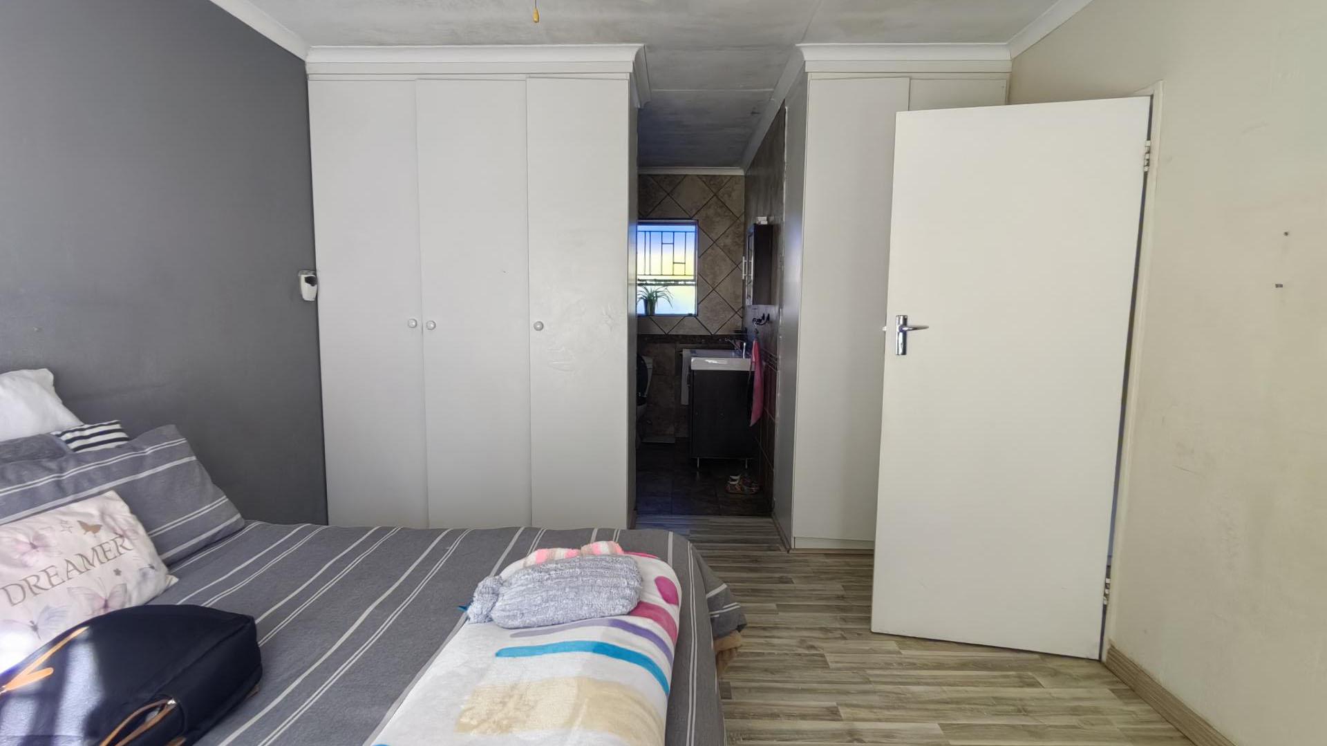 Main Bedroom of property in Rustenburg