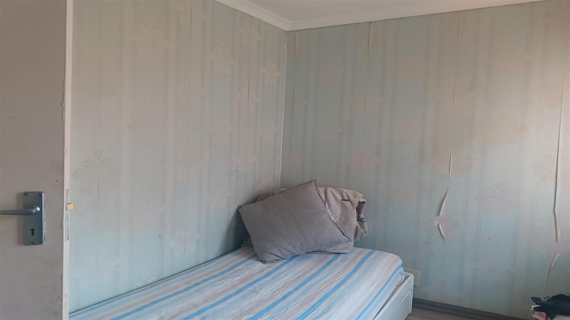 Bed Room 3 - 11 square meters of property in Atteridgeville