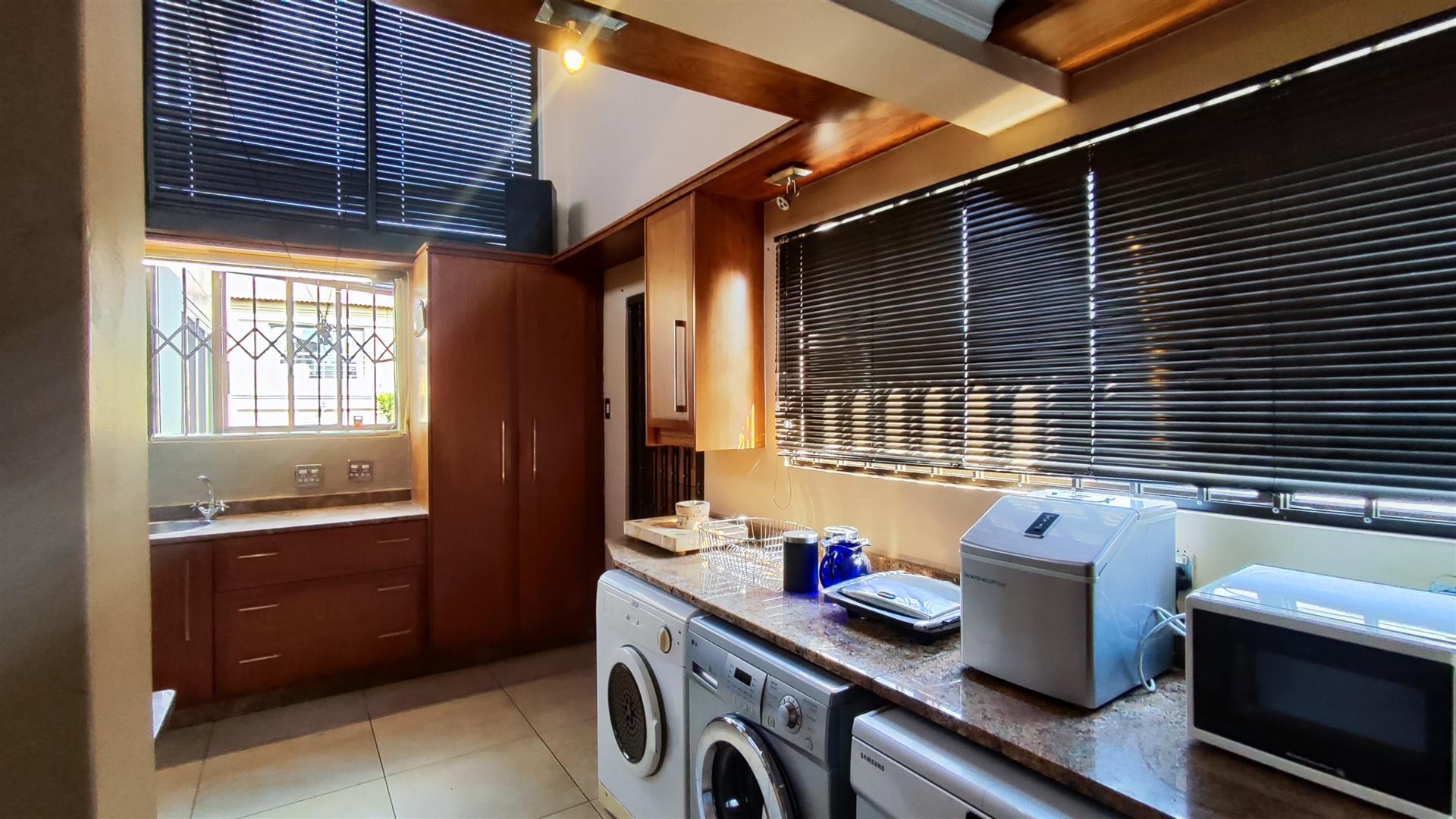 Kitchen - 19 square meters of property in Vanderbijlpark