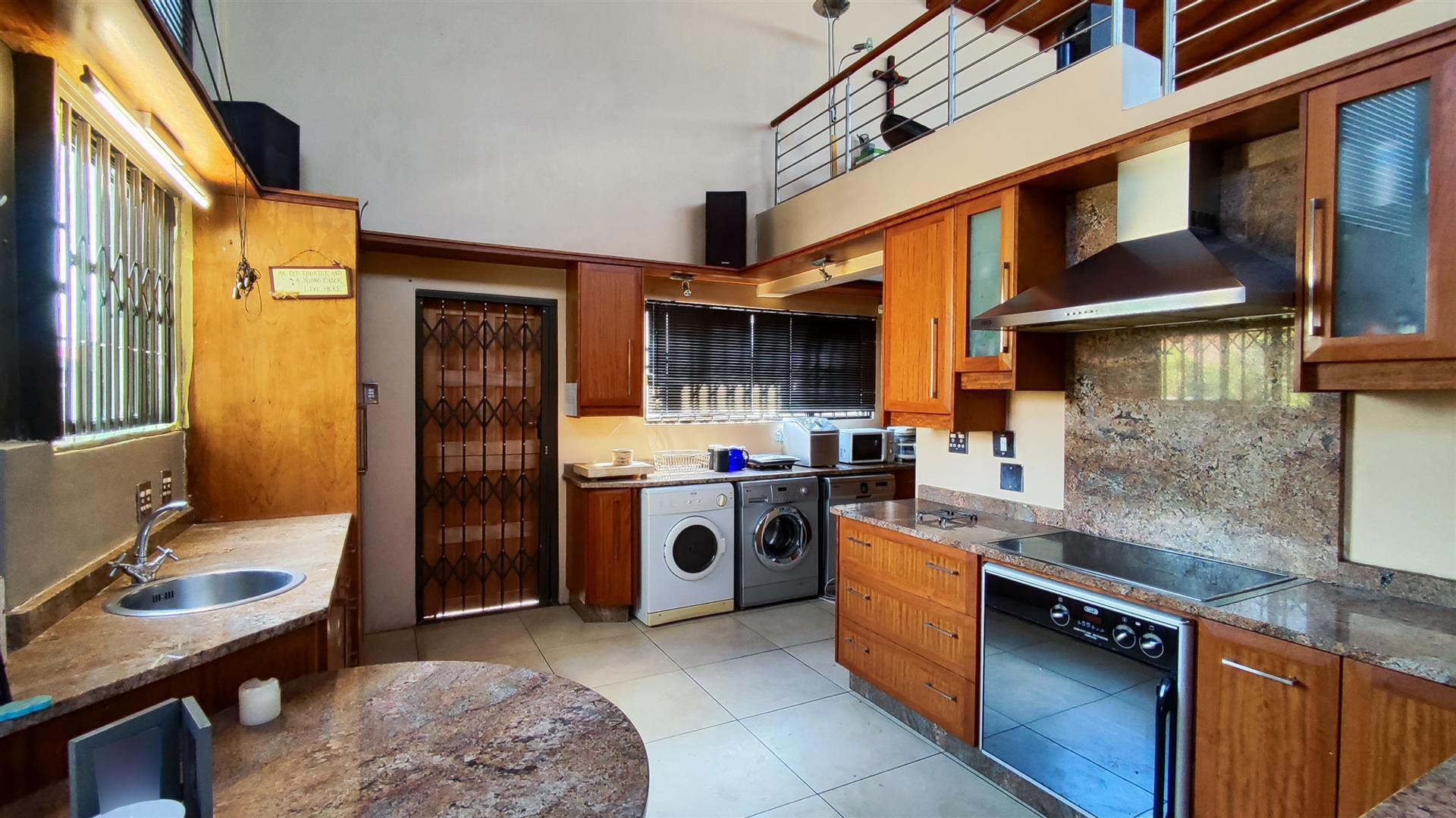 Kitchen - 19 square meters of property in Vanderbijlpark