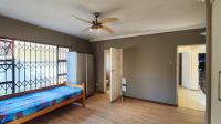 Bed Room 1 - 25 square meters of property in Vanderbijlpark
