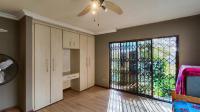 Bed Room 1 - 25 square meters of property in Vanderbijlpark