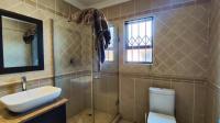 Main Bathroom - 10 square meters of property in Vanderbijlpark