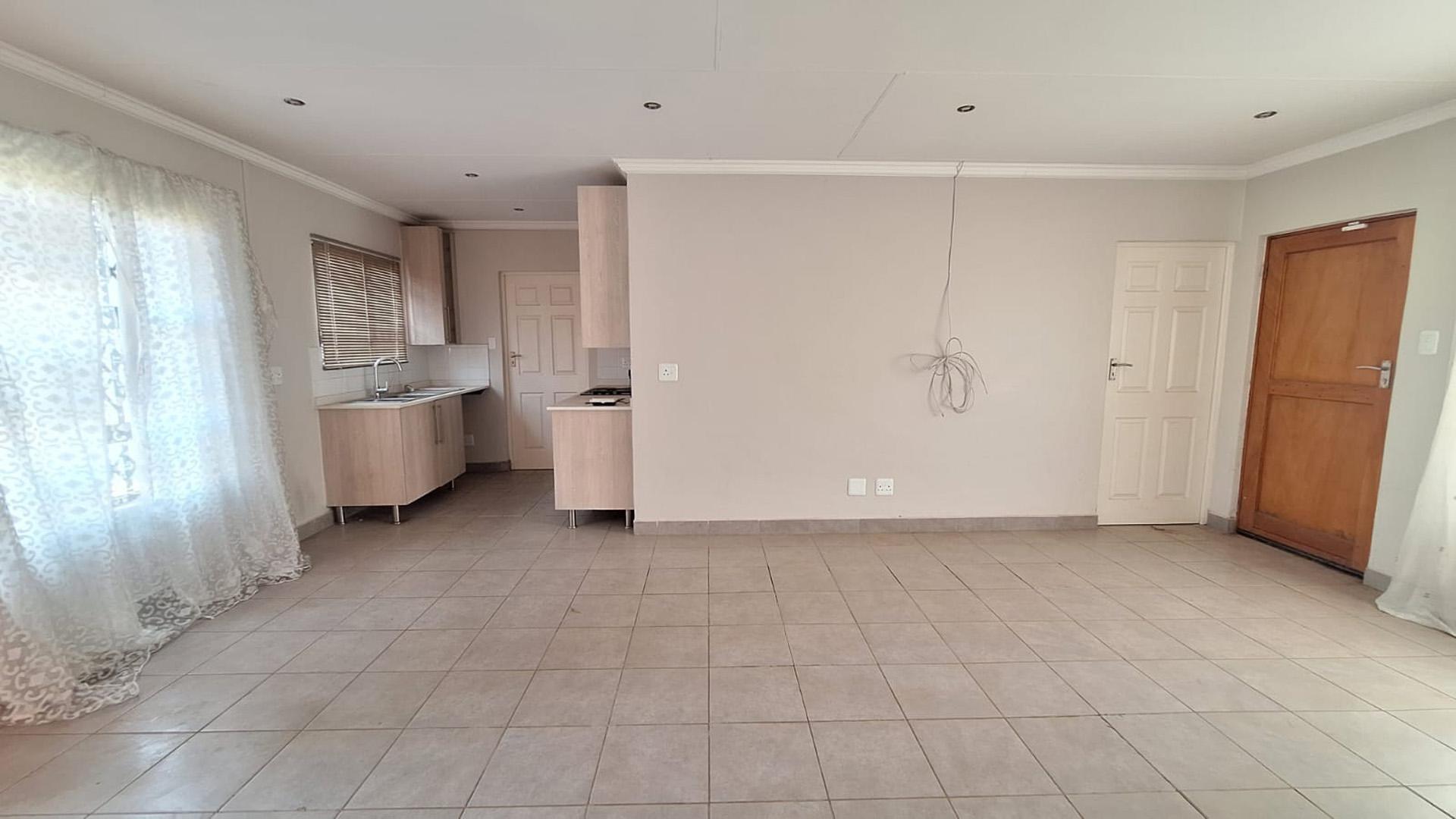 Lounges of property in Heidedal