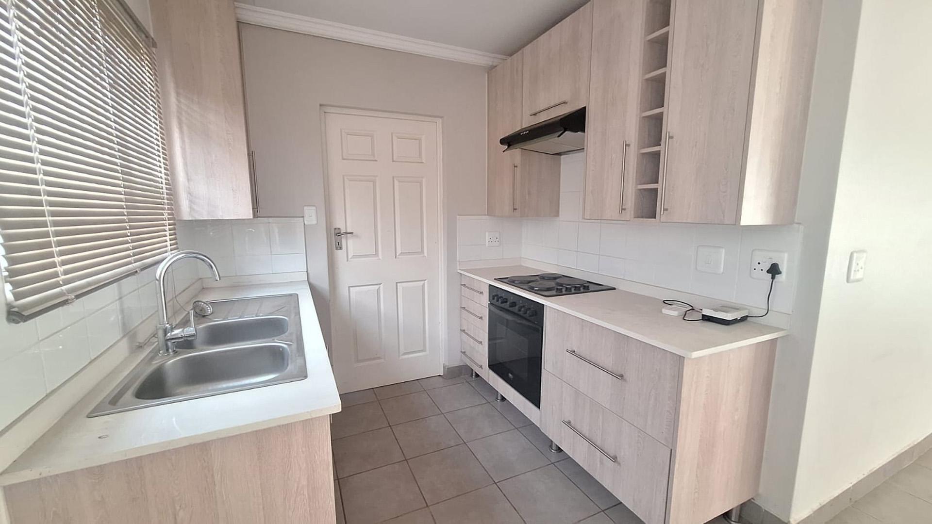 Kitchen of property in Heidedal