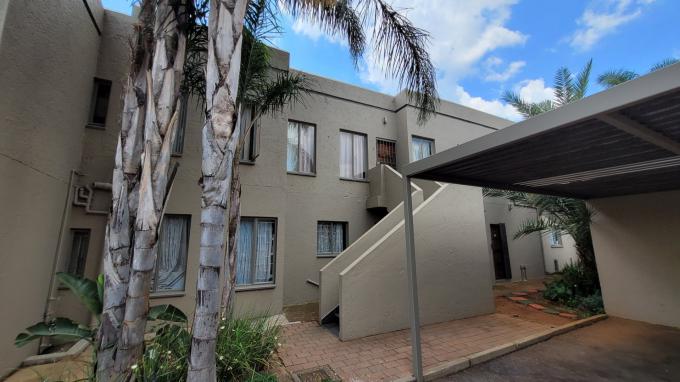 3 Bedroom Simplex for Sale For Sale in Magalieskruin - MR684605