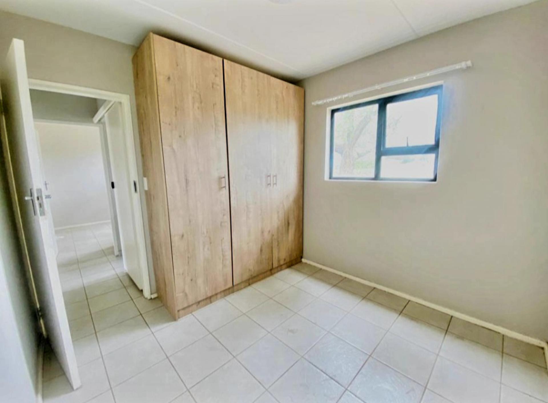 Bed Room 2 of property in Kenleaf