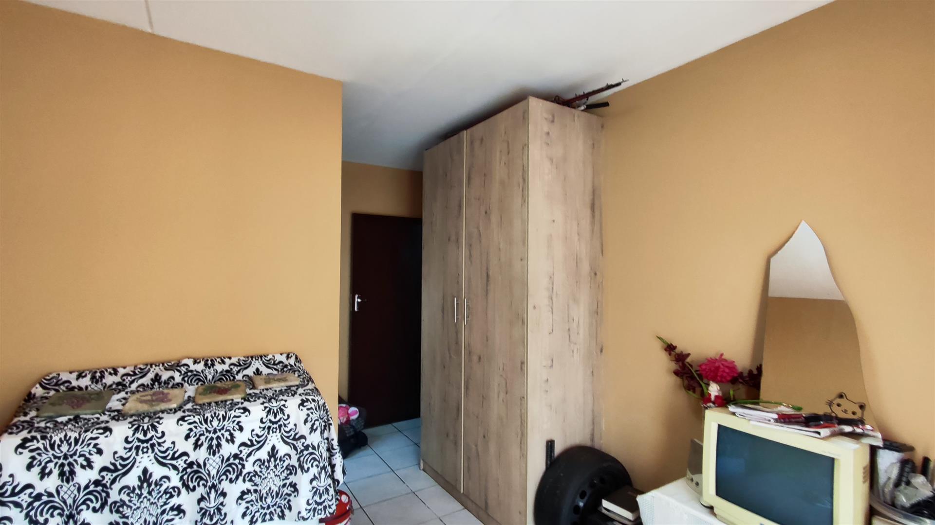 Main Bedroom - 10 square meters of property in Rand Collieries Sh