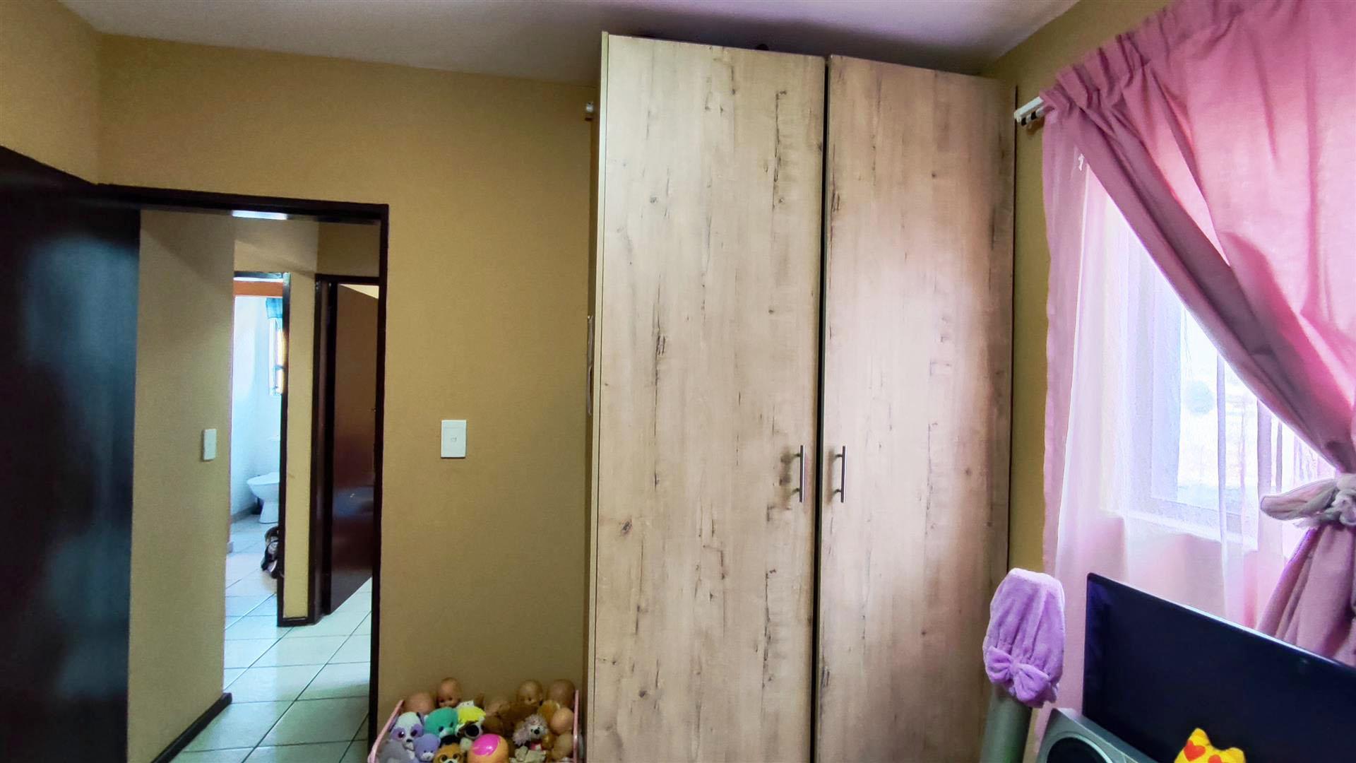 Bed Room 2 - 10 square meters of property in Rand Collieries Sh