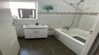 Bathroom 2 of property in Westridge CP