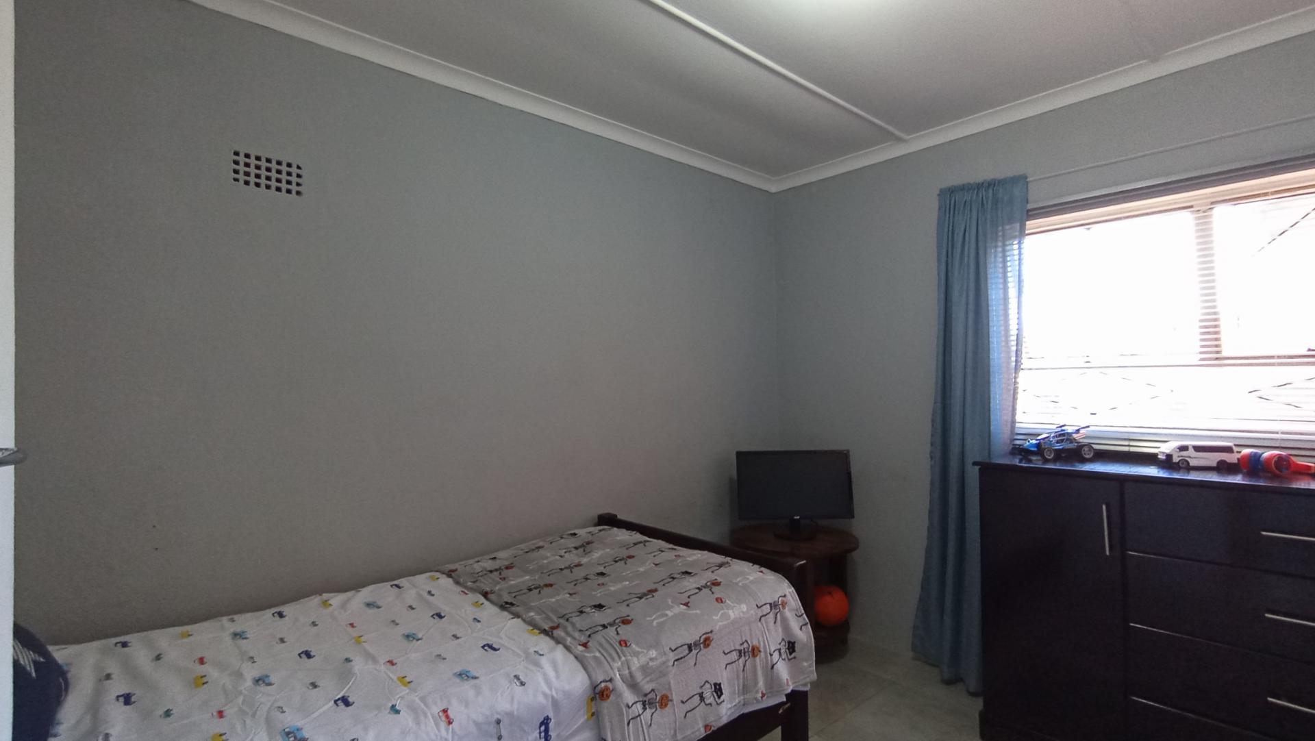 Bed Room 2 - 10 square meters of property in Davidsonville