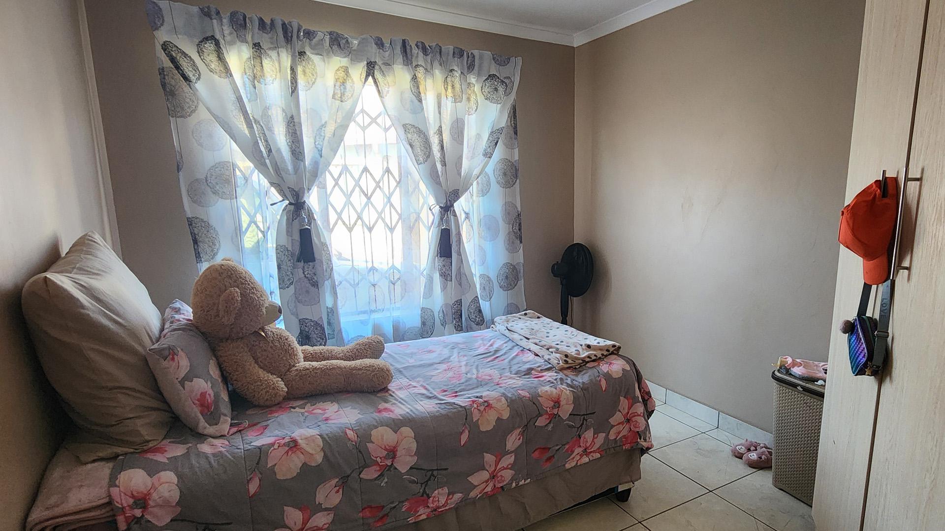 Bed Room 2 of property in Ellaton