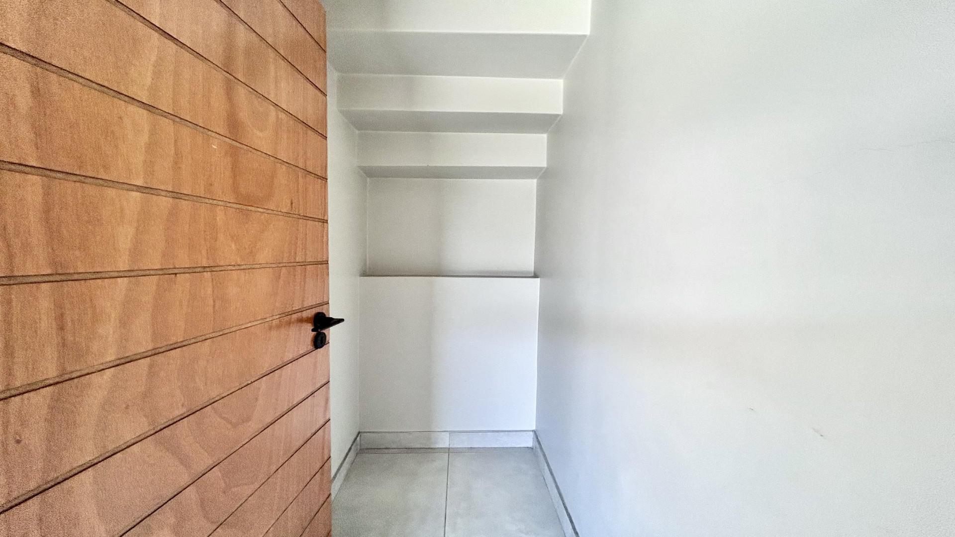 Spaces - 26 square meters of property in Hartbeespoort