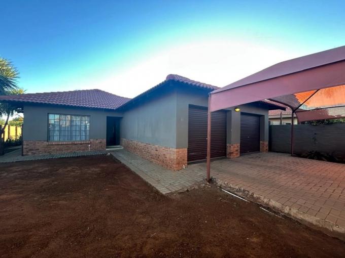 House for Sale For Sale in Waterval East - MR684709