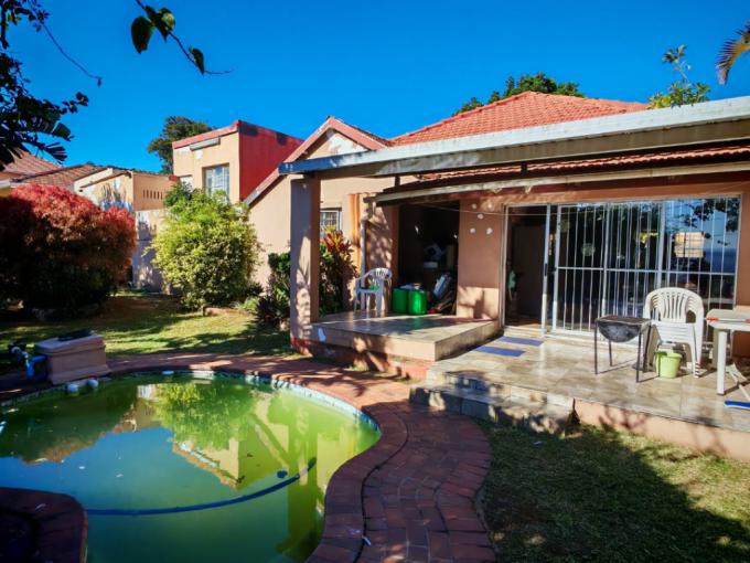 House for Sale For Sale in Ocean View - DBN - MR684714