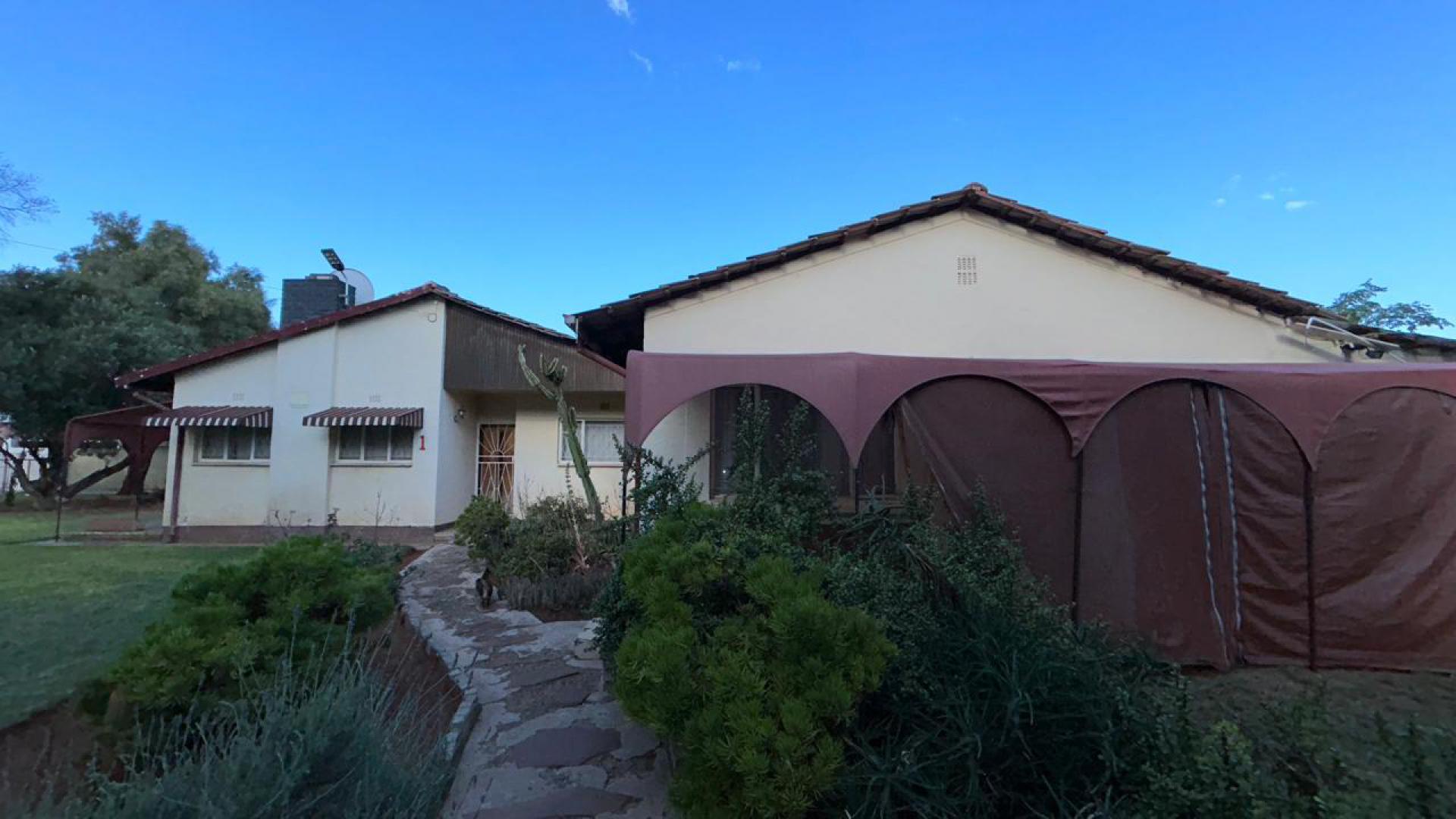 Front View of property in Kimberley