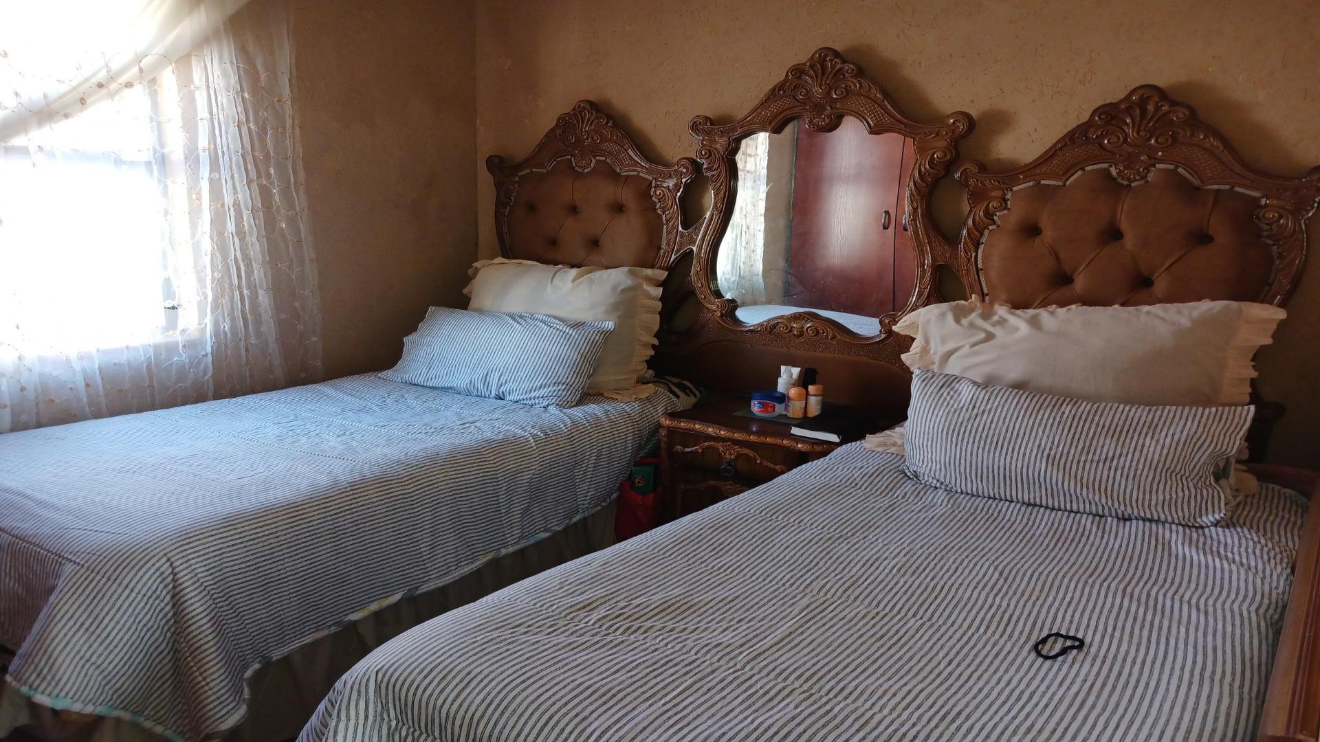 Bed Room 2 of property in Alveda