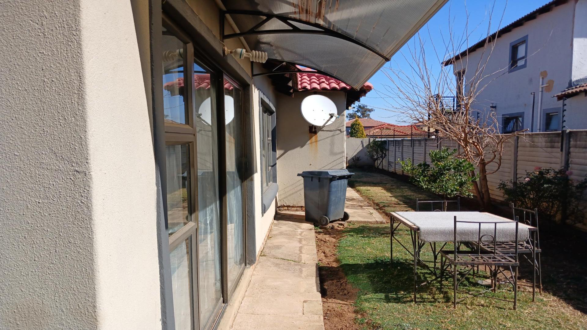 Backyard of property in Alveda