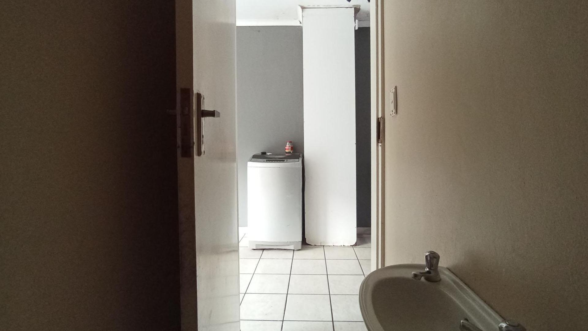 Guest Toilet - 2 square meters of property in Culturapark