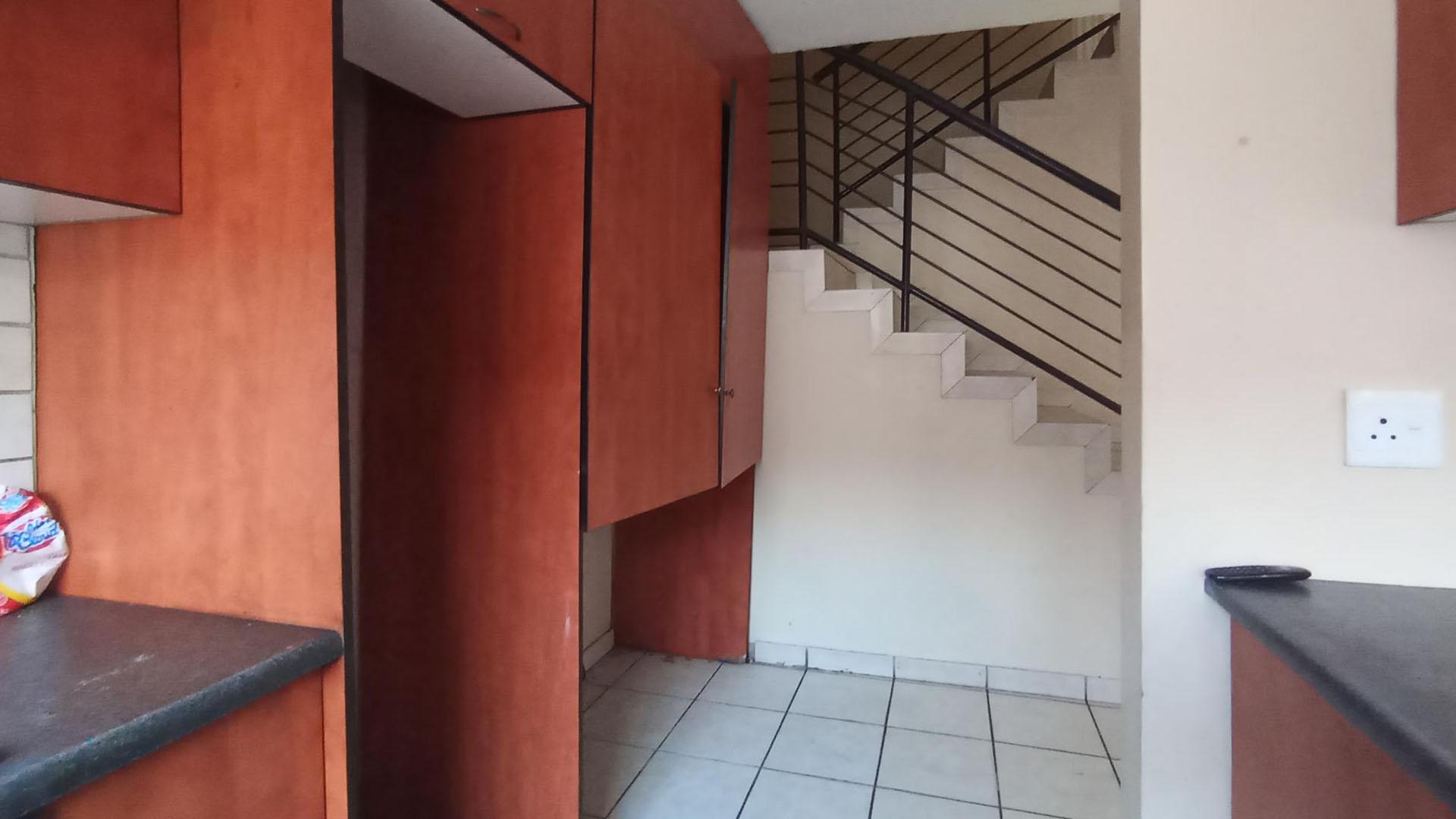 Kitchen - 11 square meters of property in Culturapark