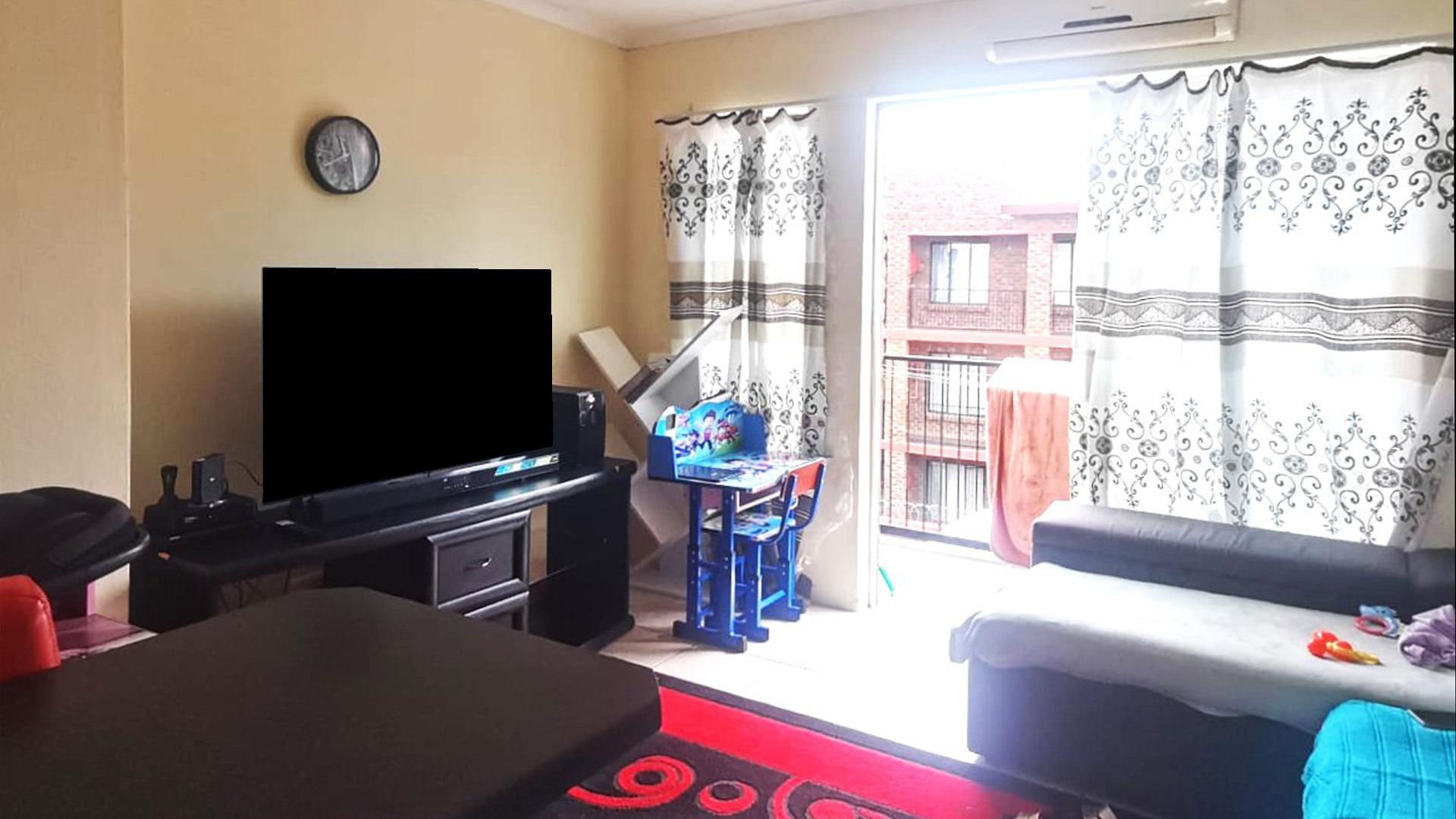 Lounges of property in Lephalale (Ellisras)