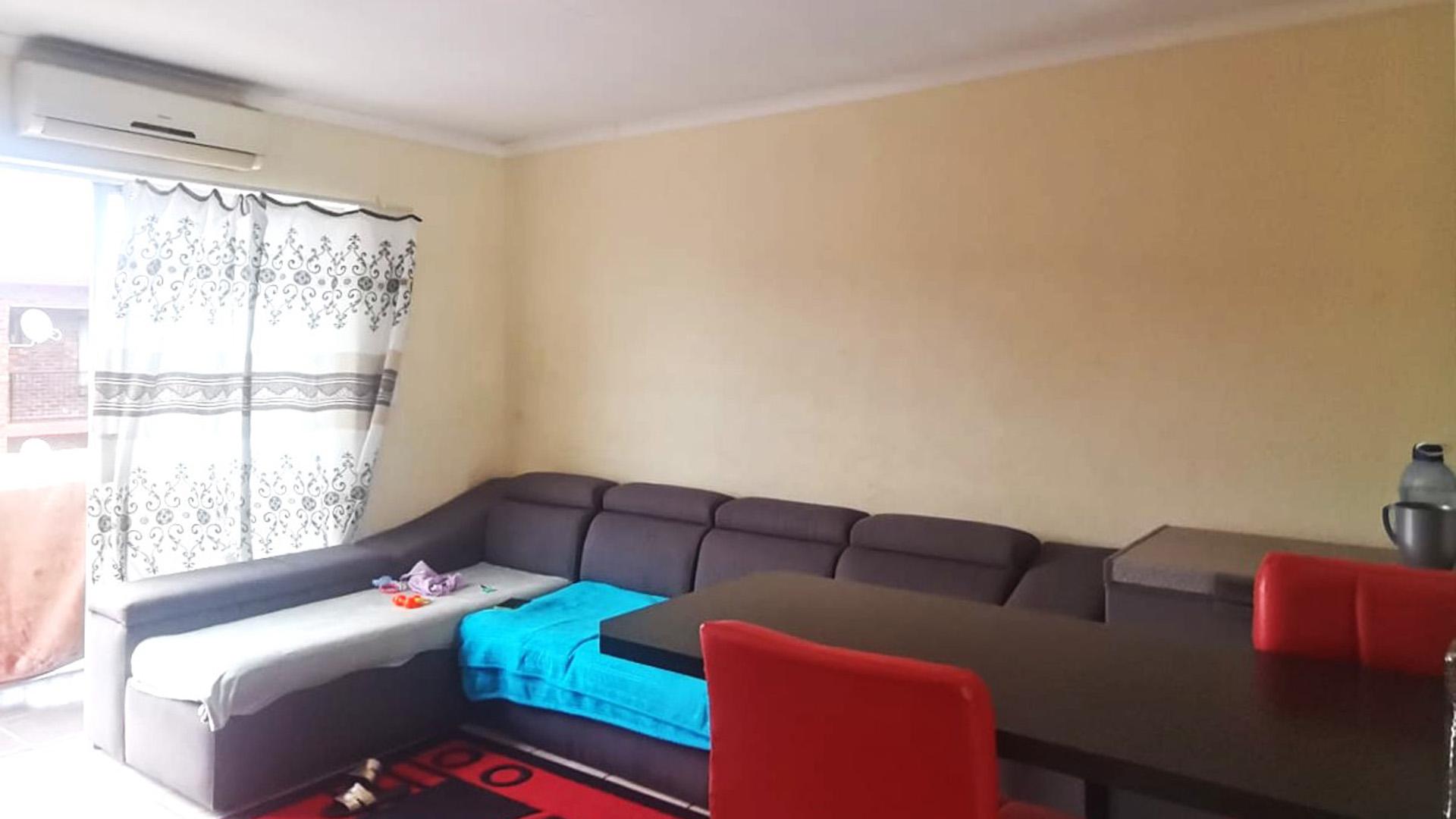 Lounges of property in Lephalale (Ellisras)