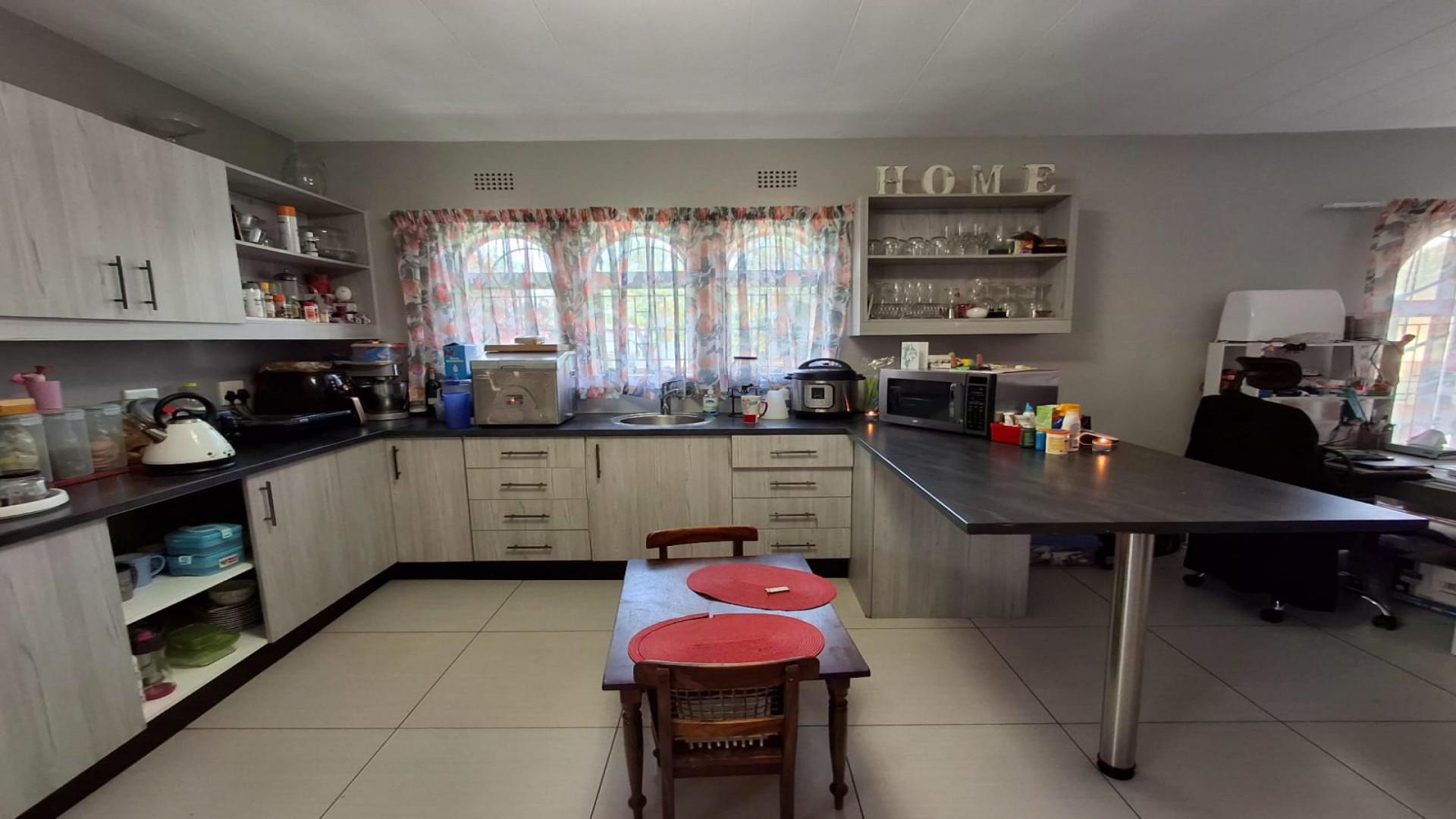 Kitchen of property in Randhart