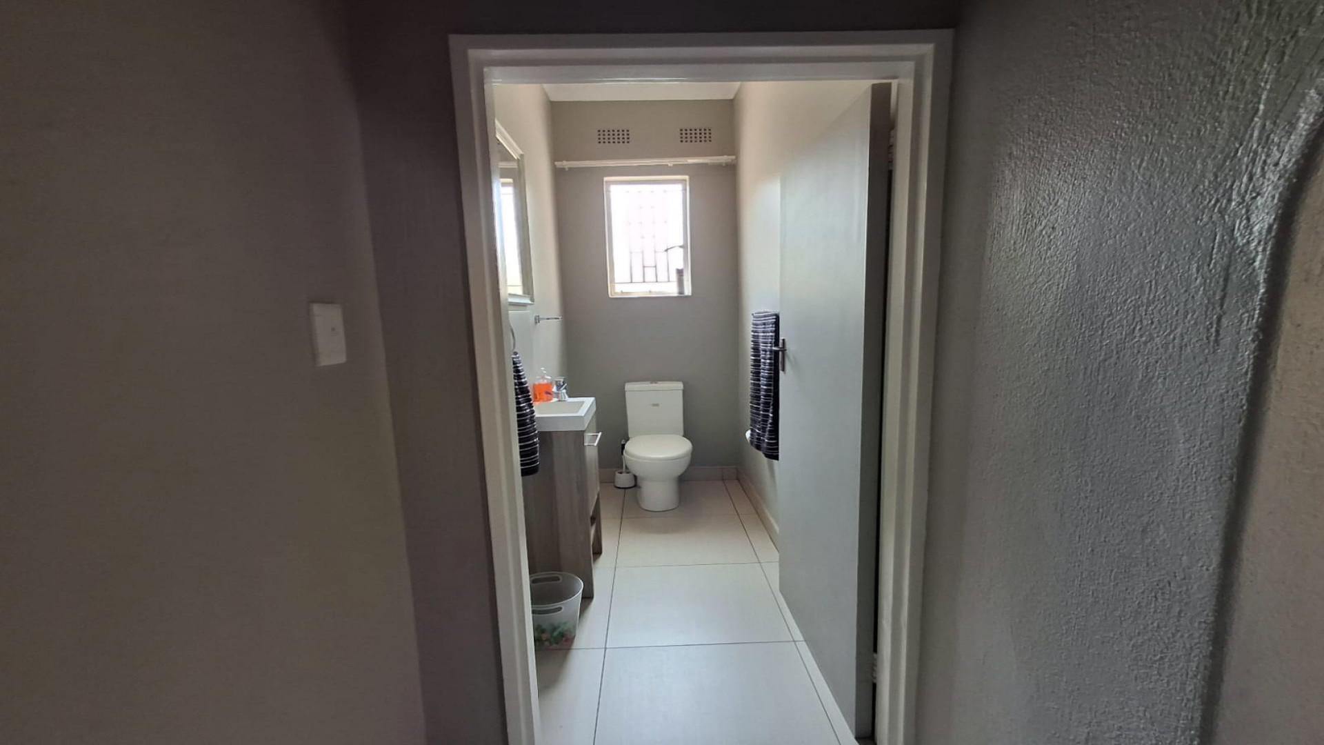 Bathroom 1 of property in Randhart