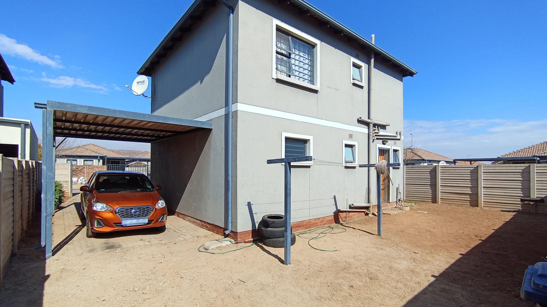 Backyard of property in Andeon