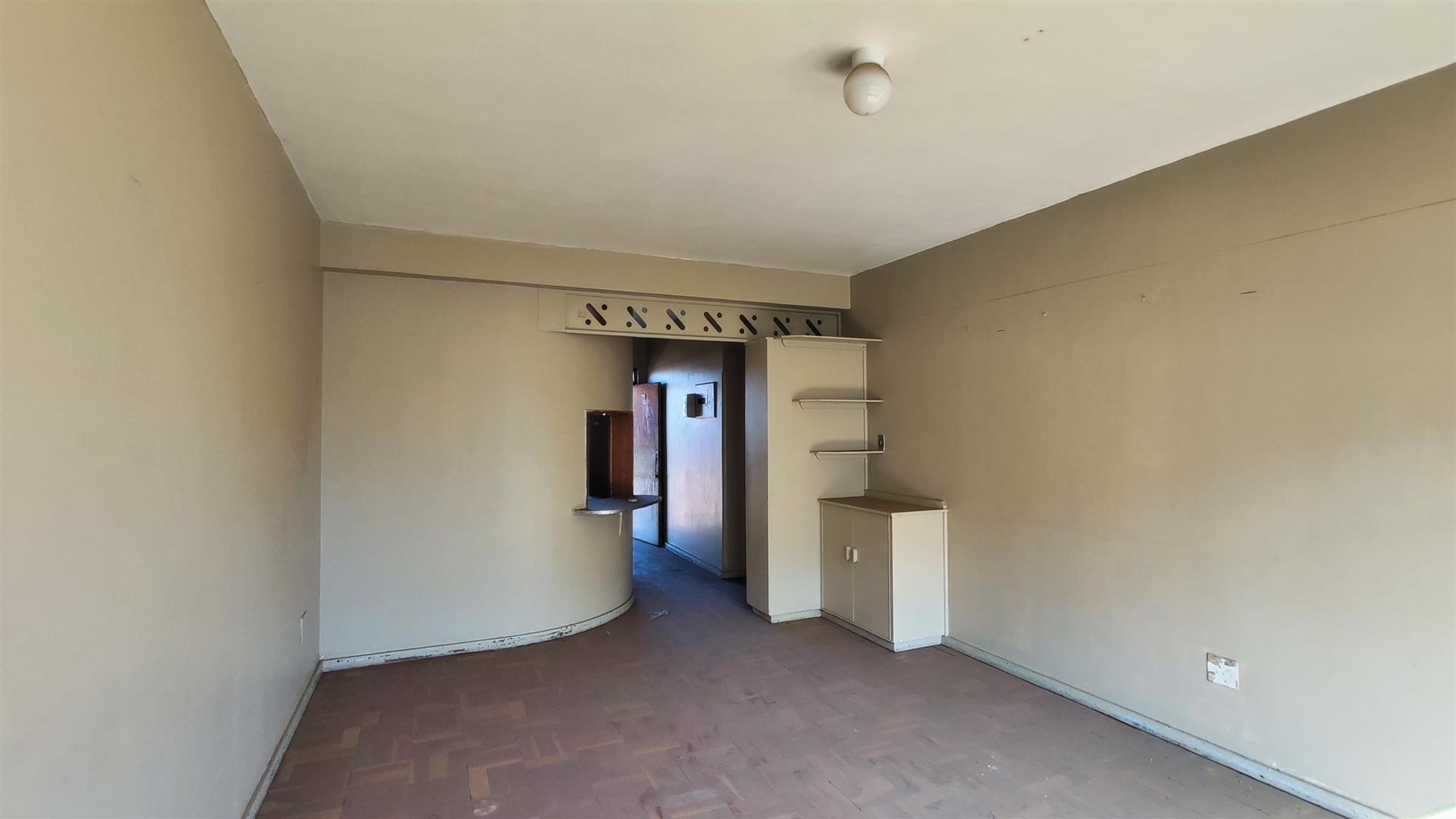 Lounges - 24 square meters of property in Vanderbijlpark