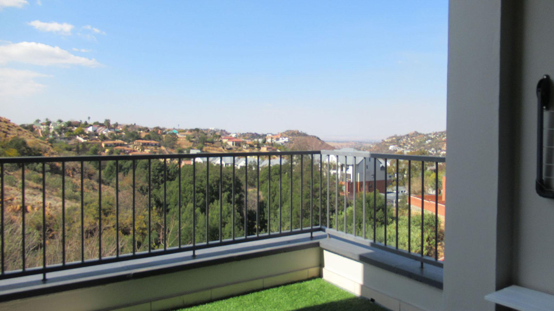 Balcony - 17 square meters of property in Oakdene