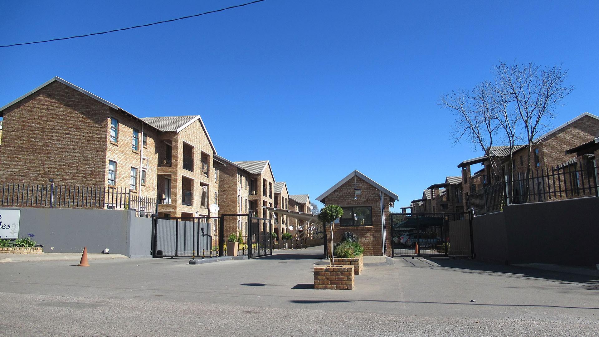 Front View of property in Princess A.H.